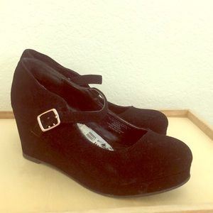 Black strap shoe